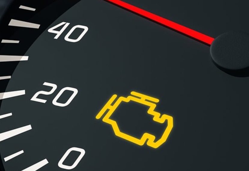 Se me ha encendido un testigo: ¿puedo seguir circulando o debo ir al taller?